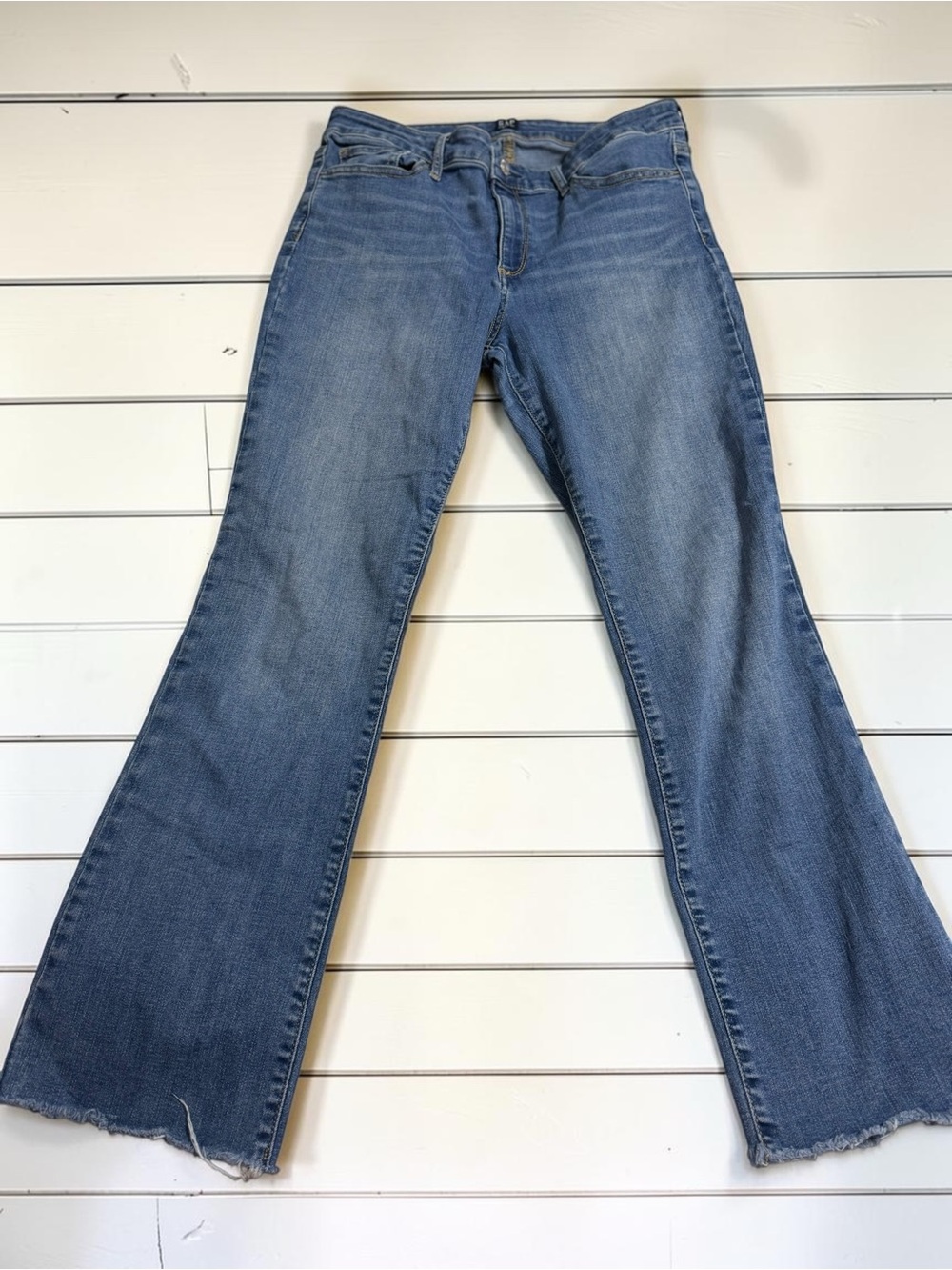 Gap Crop Kick Jeans 30 High Rise Raw Hem Medium Wash Cropped Flared